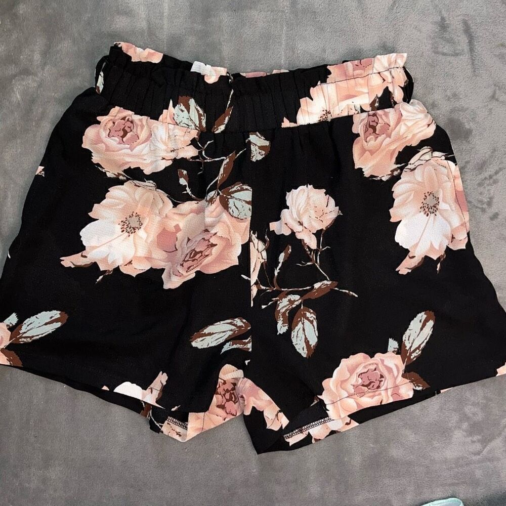 Shein Womens Medium Multicolor Floral Elastic Waistband Flowy Shorts